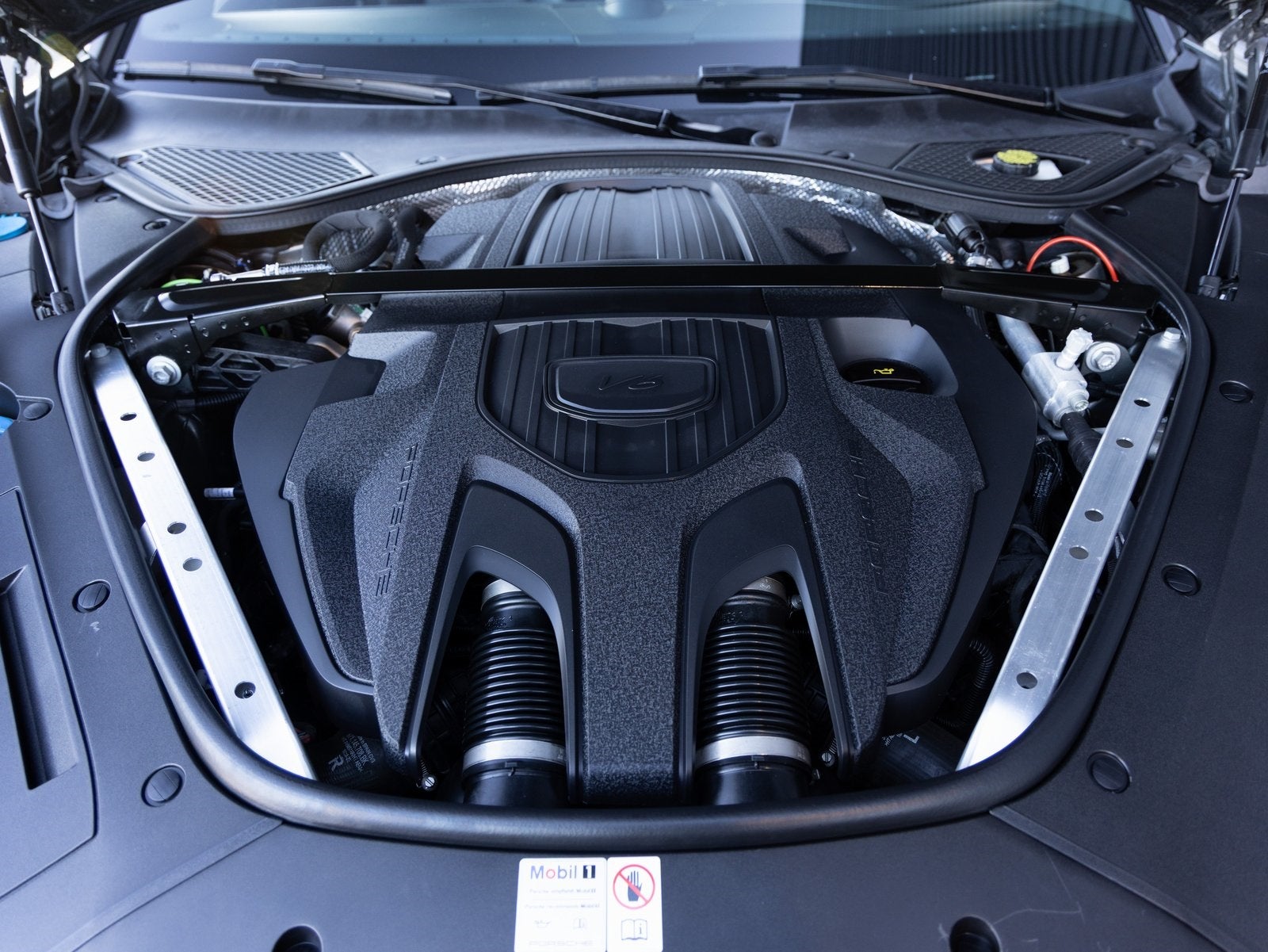 2023 Porsche Panamera Panamera 4S (MY23)