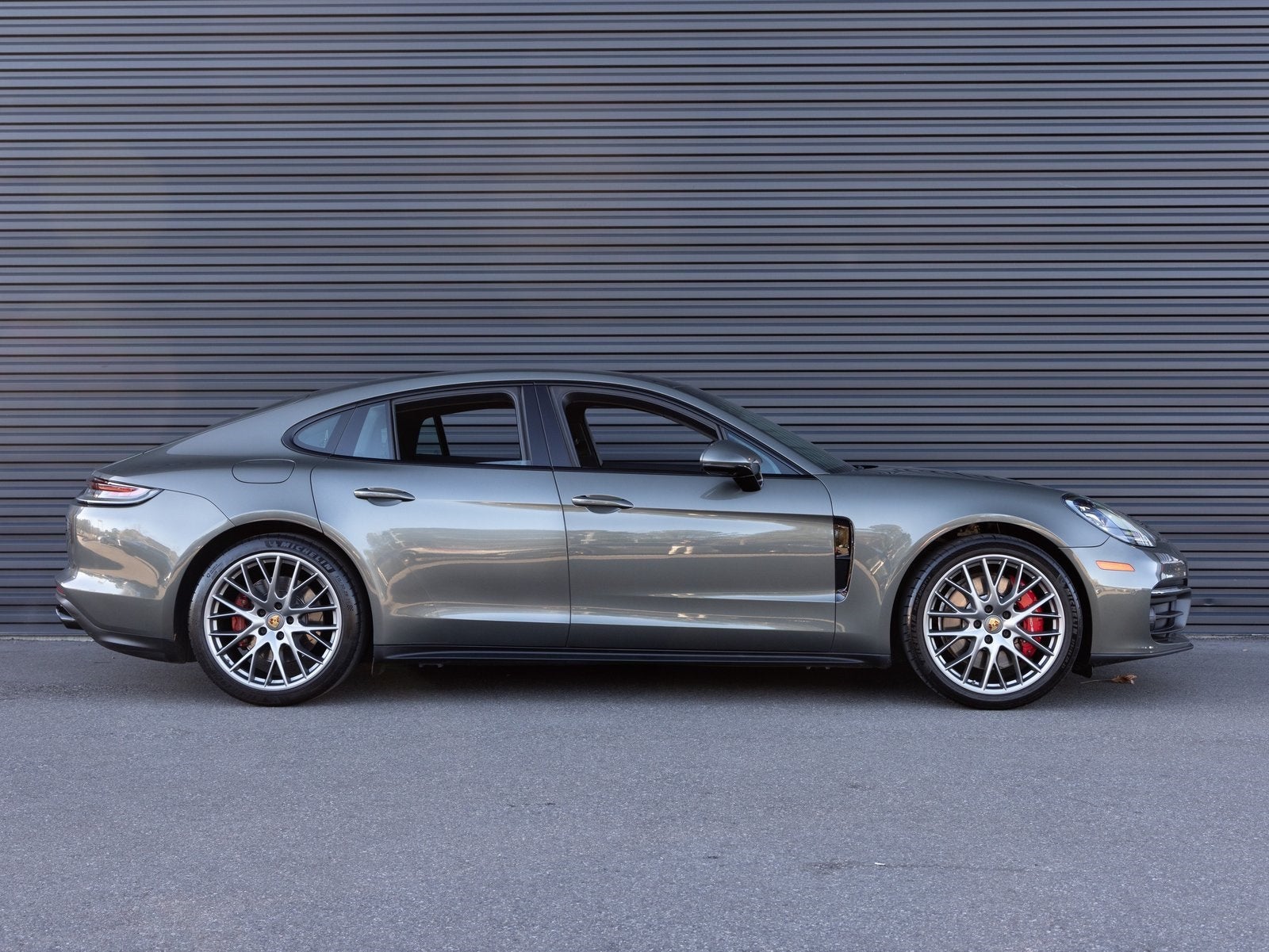 2023 Porsche Panamera Panamera 4S (MY23)