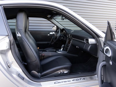 2012 Porsche 911 Carrera 4 GTS