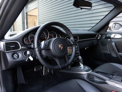 2012 Porsche 911 Carrera 4 GTS