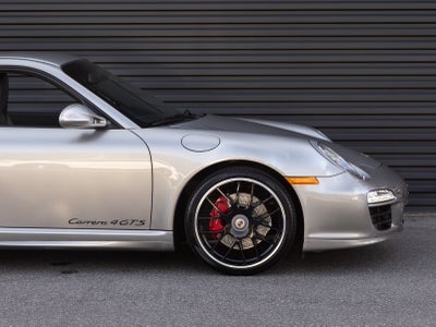 2012 Porsche 911 Carrera 4 GTS