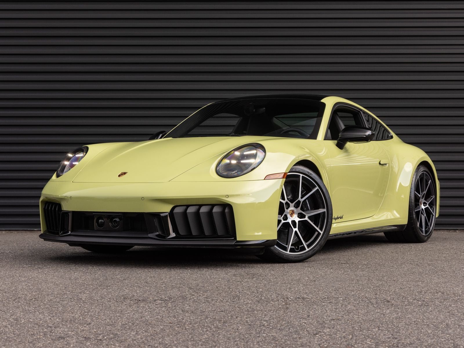 2025 Porsche 911 911 Carrera 4 GTS