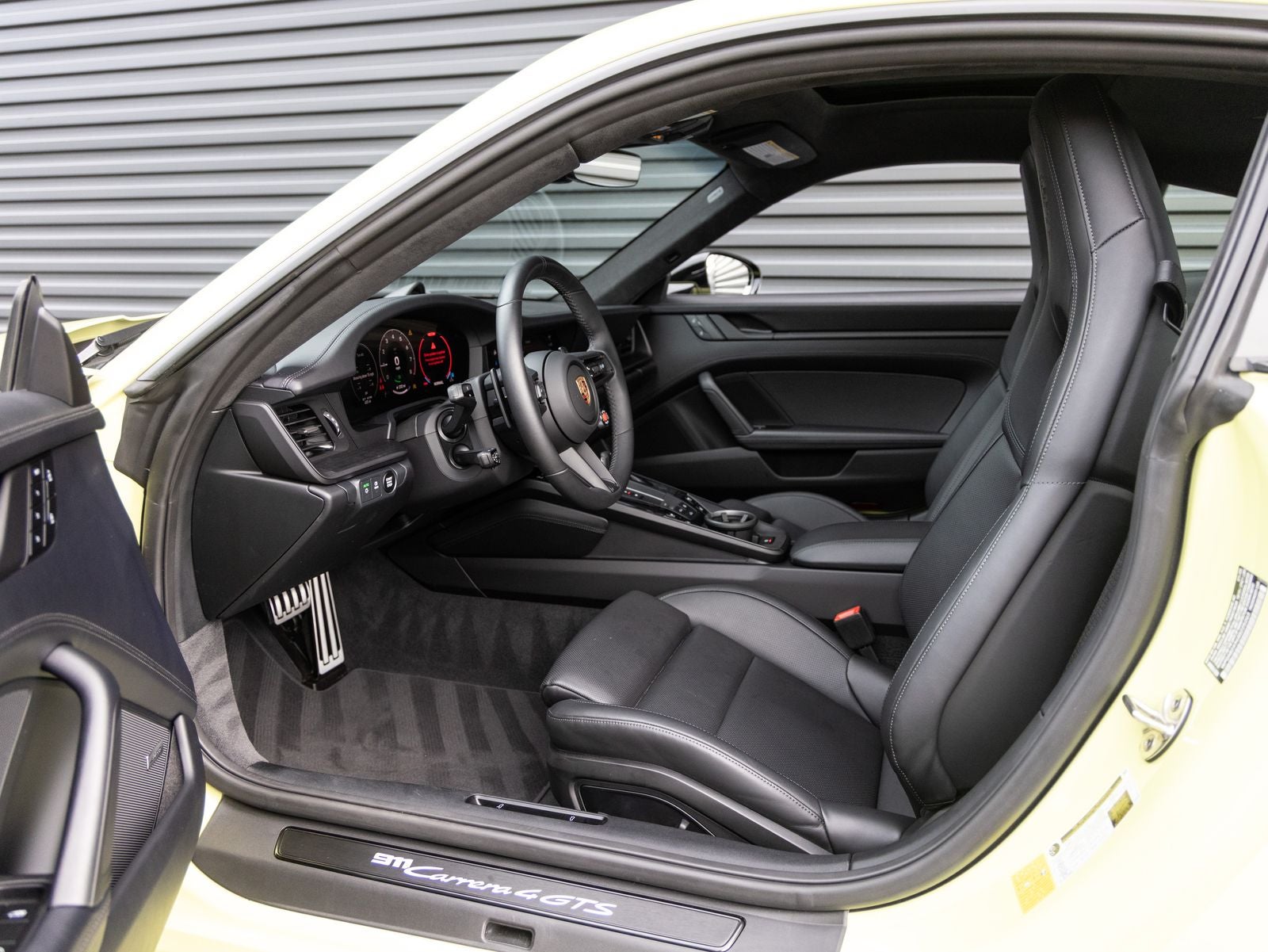 2025 Porsche 911 911 Carrera 4 GTS