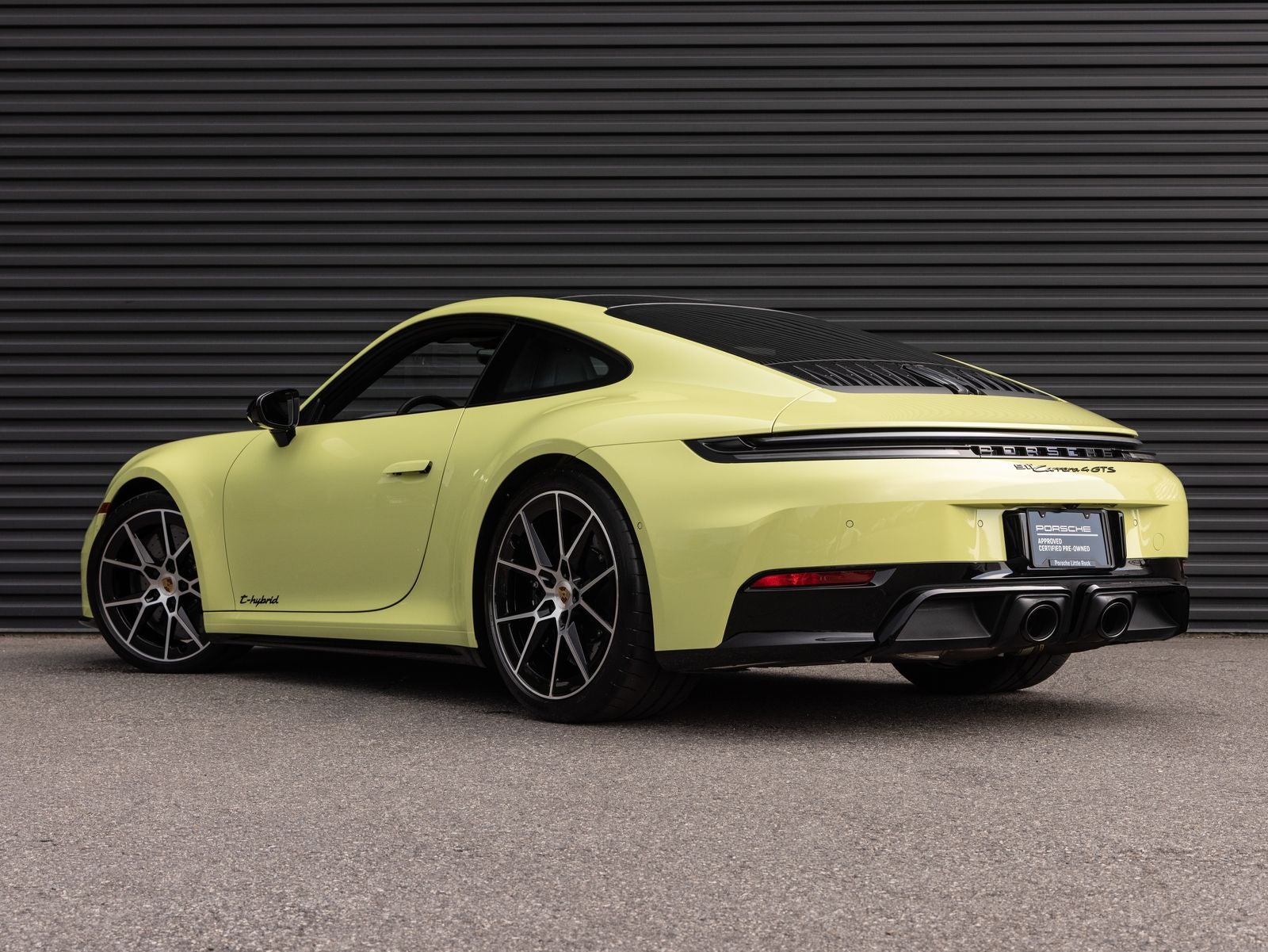 2025 Porsche 911 911 Carrera 4 GTS