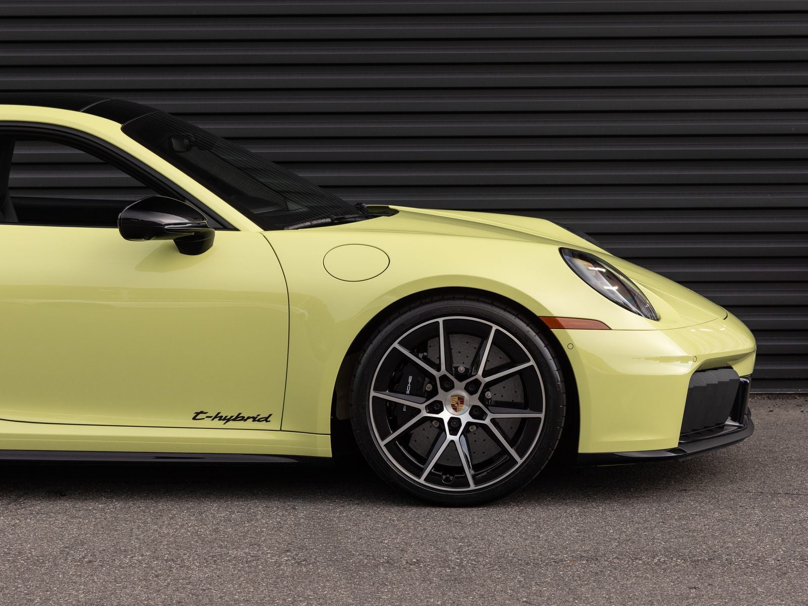 2025 Porsche 911 911 Carrera 4 GTS