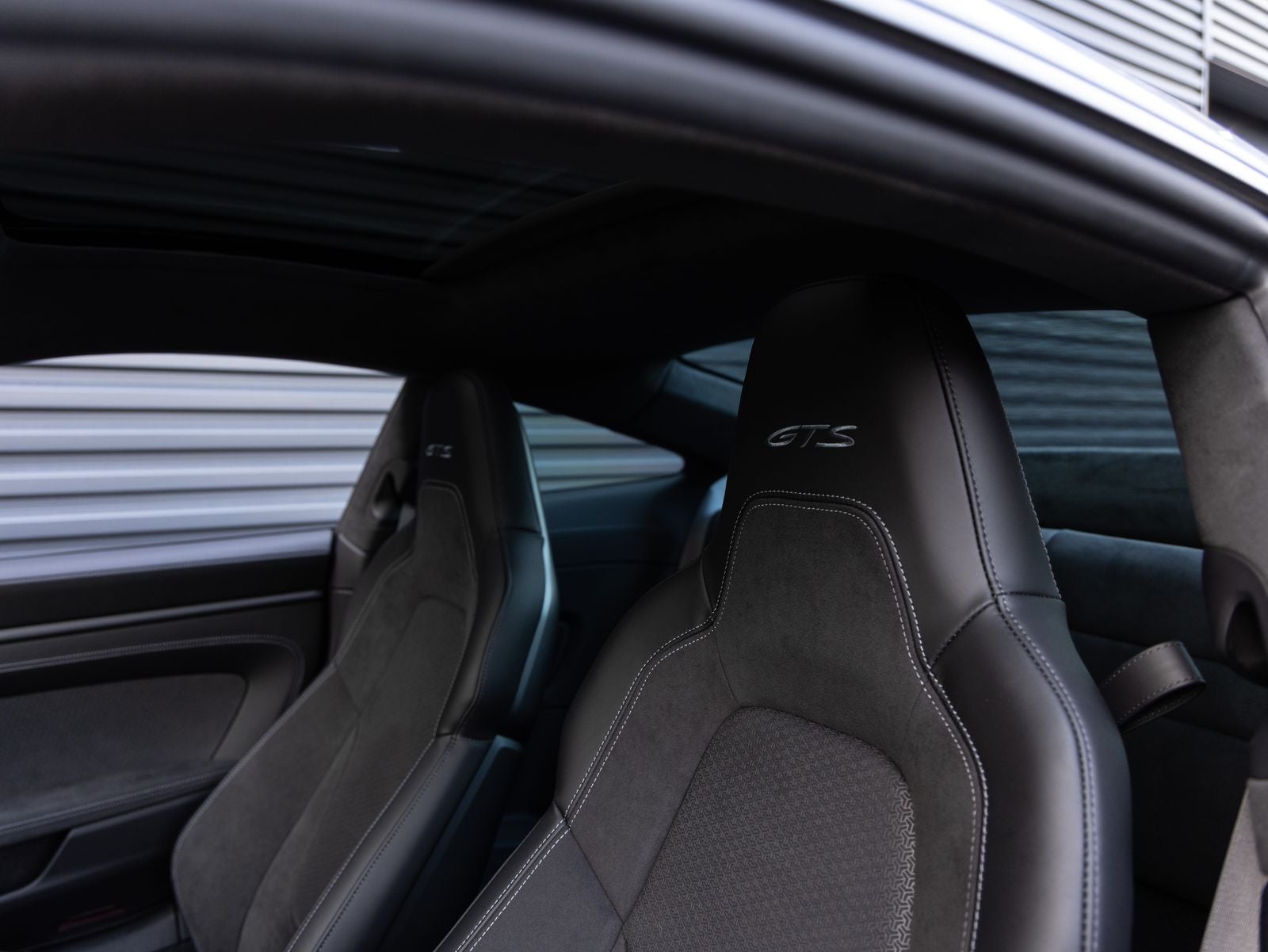 2025 Porsche 911 911 Carrera 4 GTS