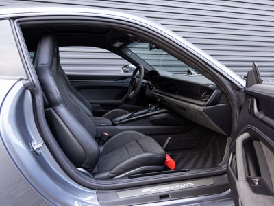 2025 Porsche 911 911 Carrera 4 GTS