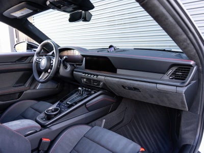 2025 Porsche 911 911 Carrera GTS