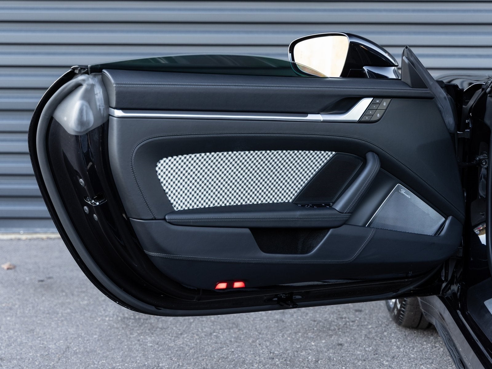 2025 Porsche 911 911 Turbo S