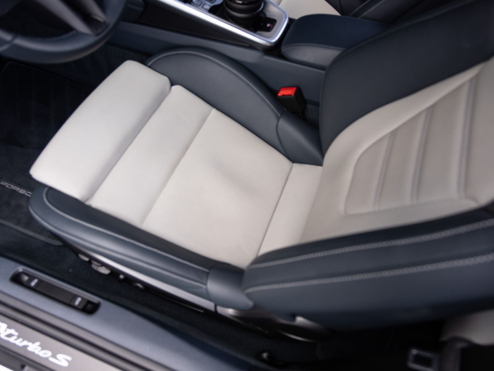 2025 Porsche 911 Turbo S