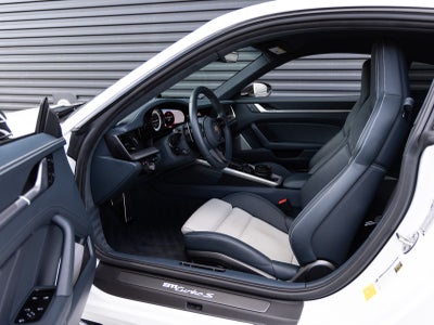 2025 Porsche 911 Turbo S