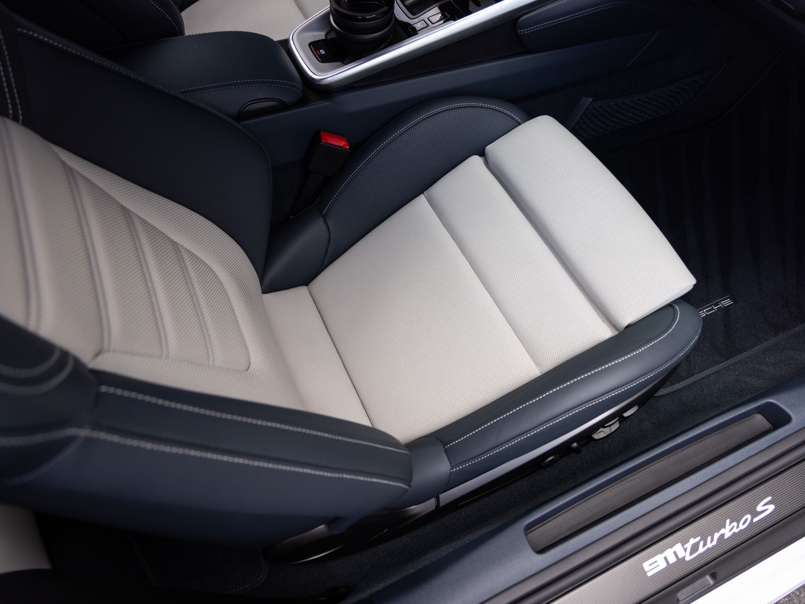 2025 Porsche 911 Turbo S