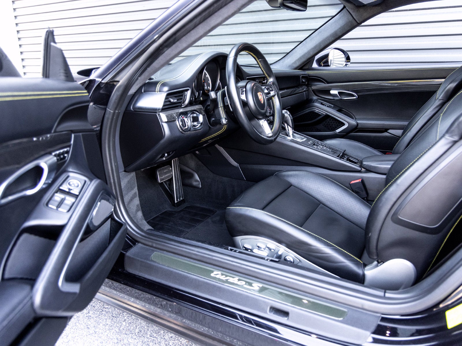 2018 Porsche 911 911 Turbo S