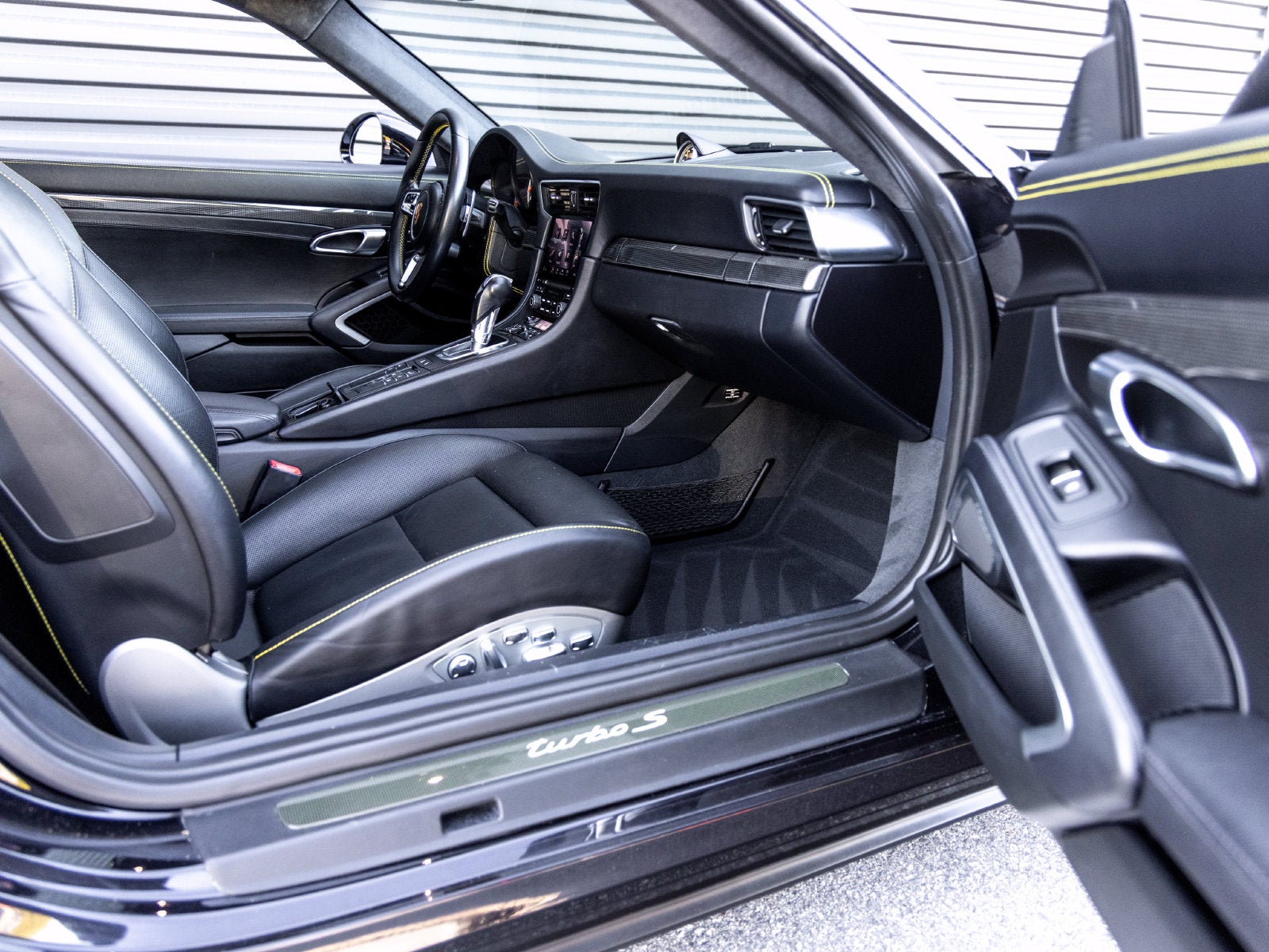 2018 Porsche 911 911 Turbo S