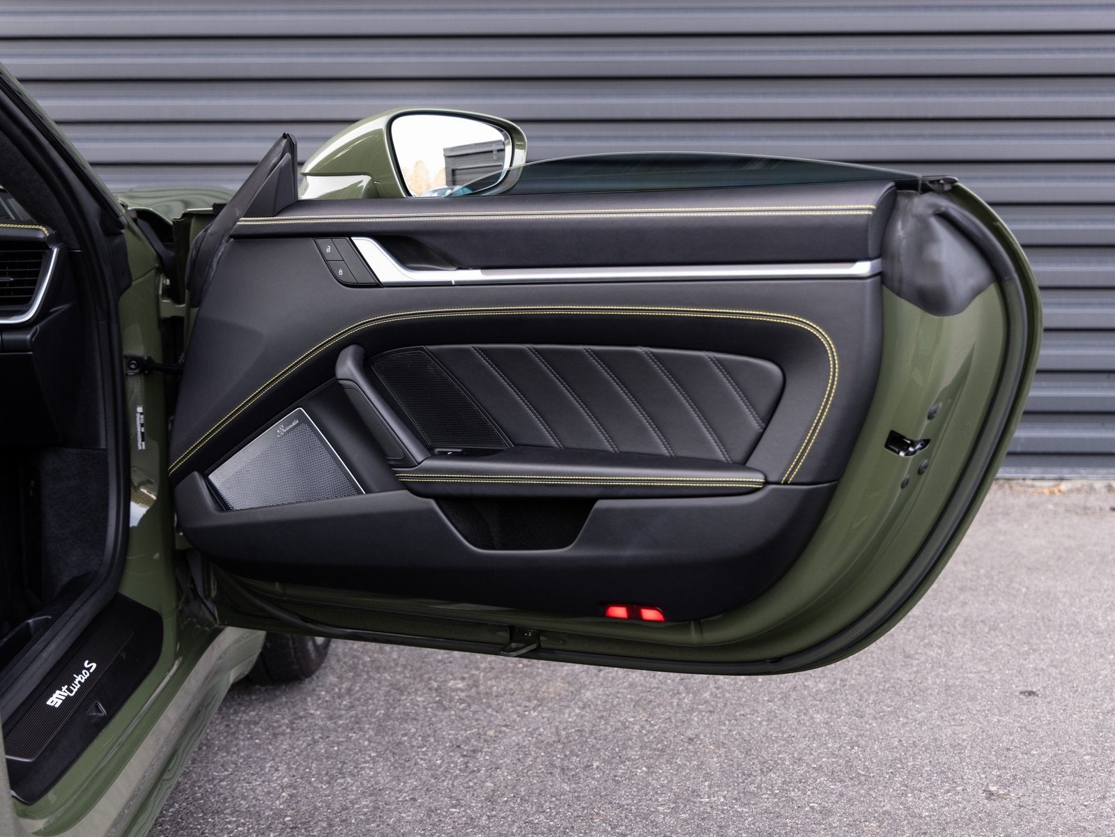 2022 Porsche 911 911 Turbo S (MY22)