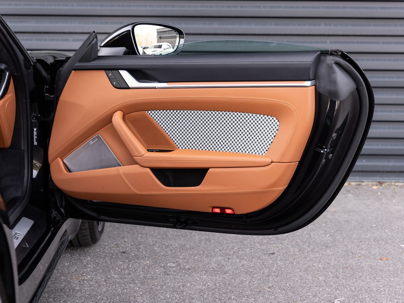 2025 Porsche 911 Turbo S