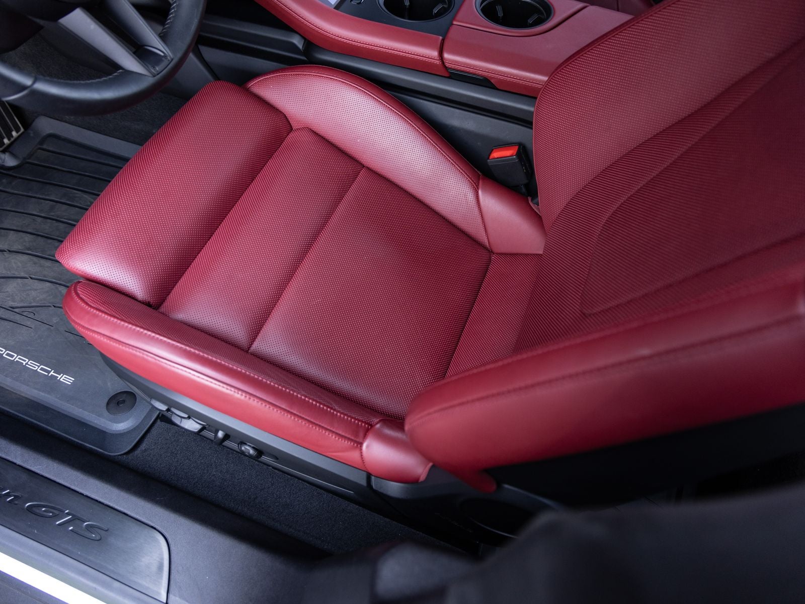 2023 Porsche Taycan GTS