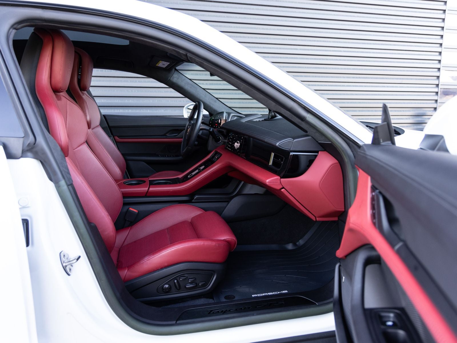 2023 Porsche Taycan GTS