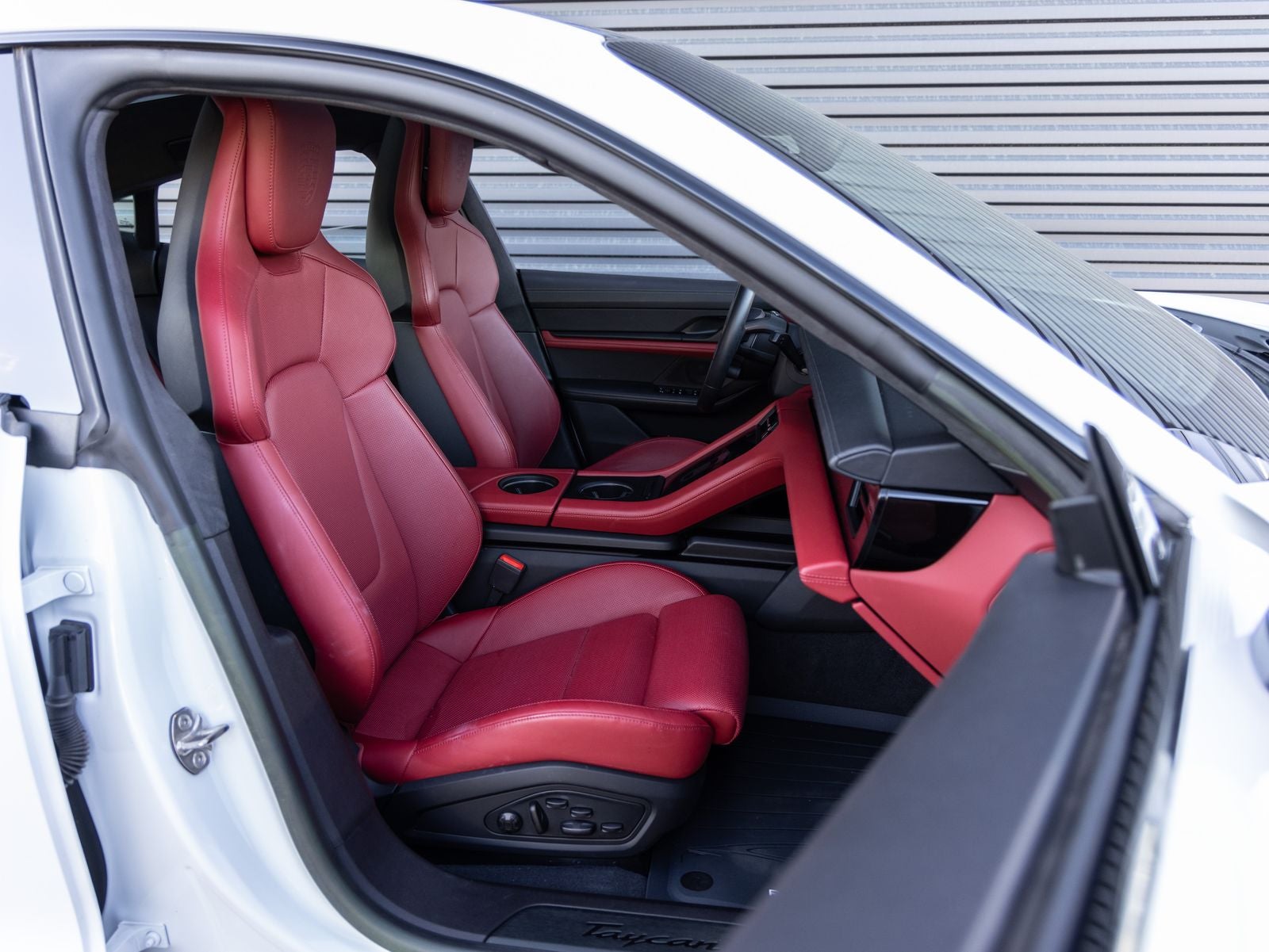 2023 Porsche Taycan GTS