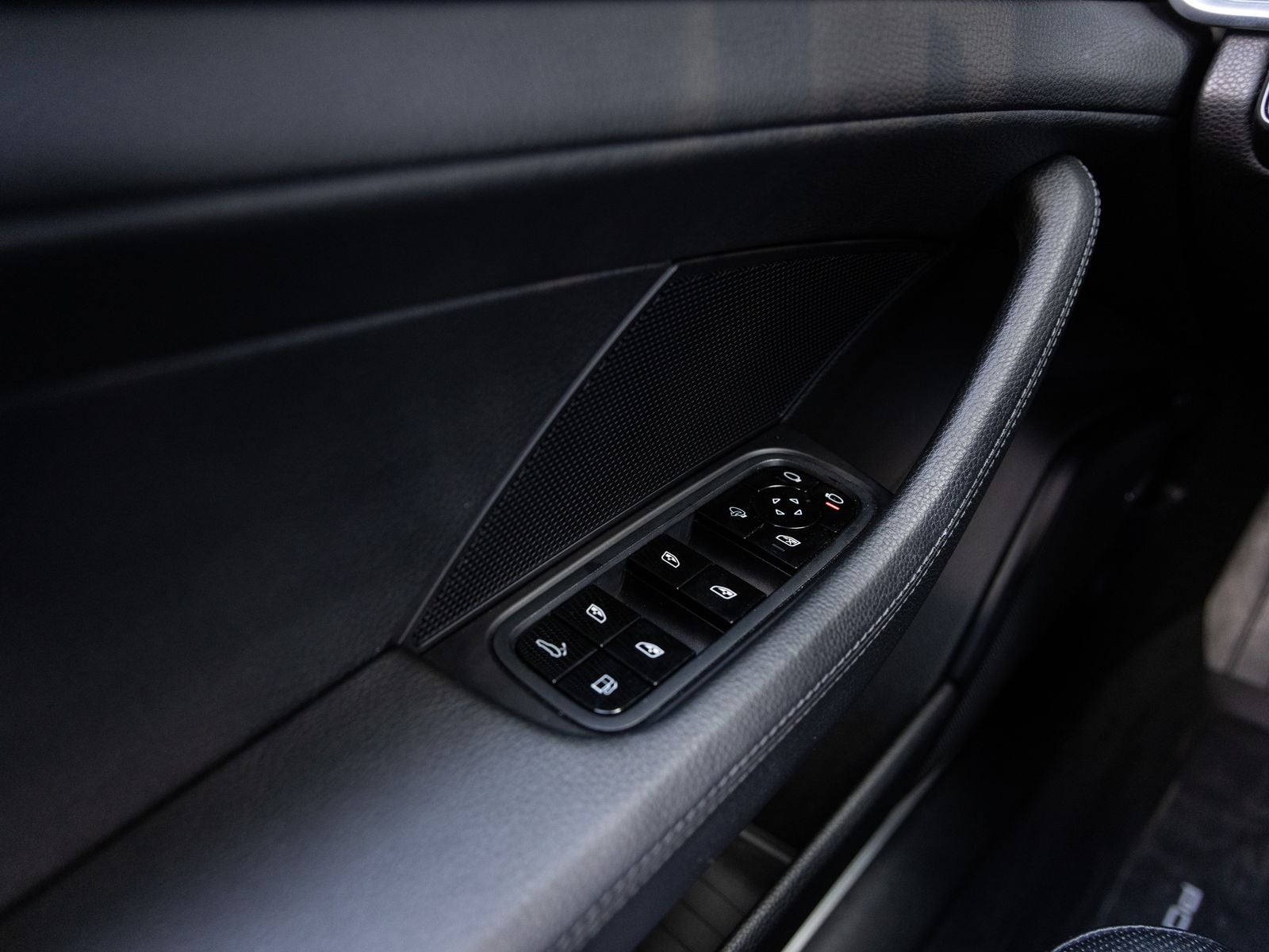 2018 Porsche Panamera 4 E-Hybrid