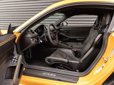2025 Porsche 718 Cayman GT4 RS