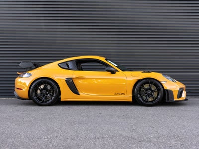 2025 Porsche 718 Cayman GT4 RS