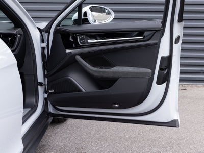 2026 Porsche Panamera Panamera 4 E-Hybrid