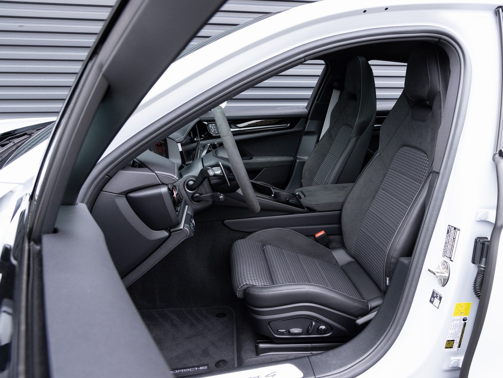 2026 Porsche Panamera Panamera 4 E-Hybrid