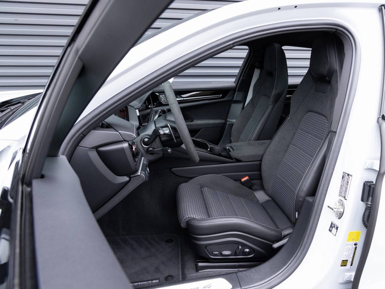 2026 Porsche Panamera Panamera 4 E-Hybrid