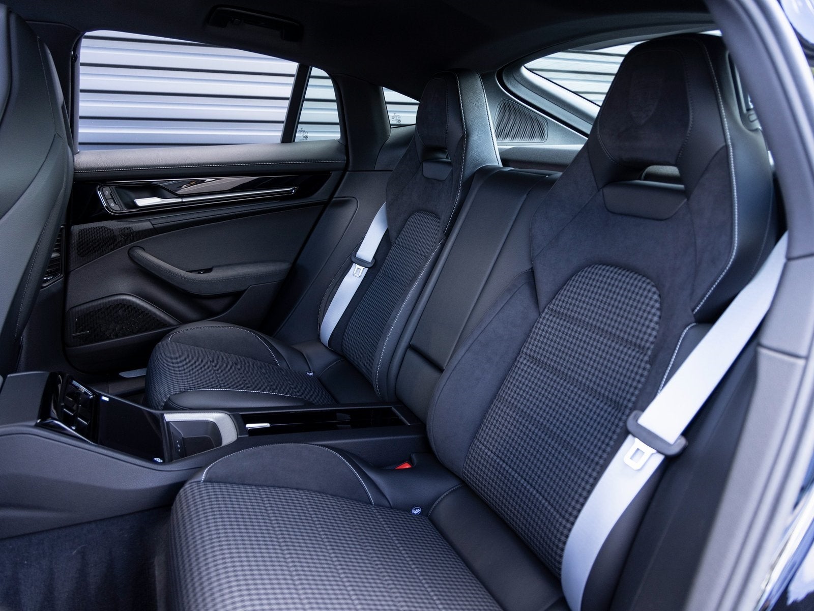 2025 Porsche Panamera Panamera 4 E-Hybrid