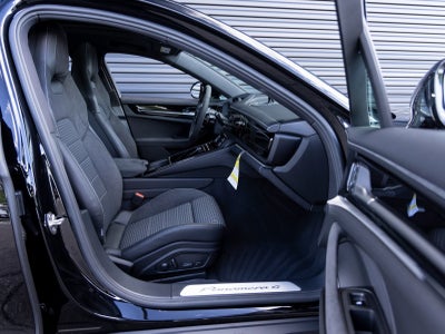 2025 Porsche Panamera Panamera 4 E-Hybrid