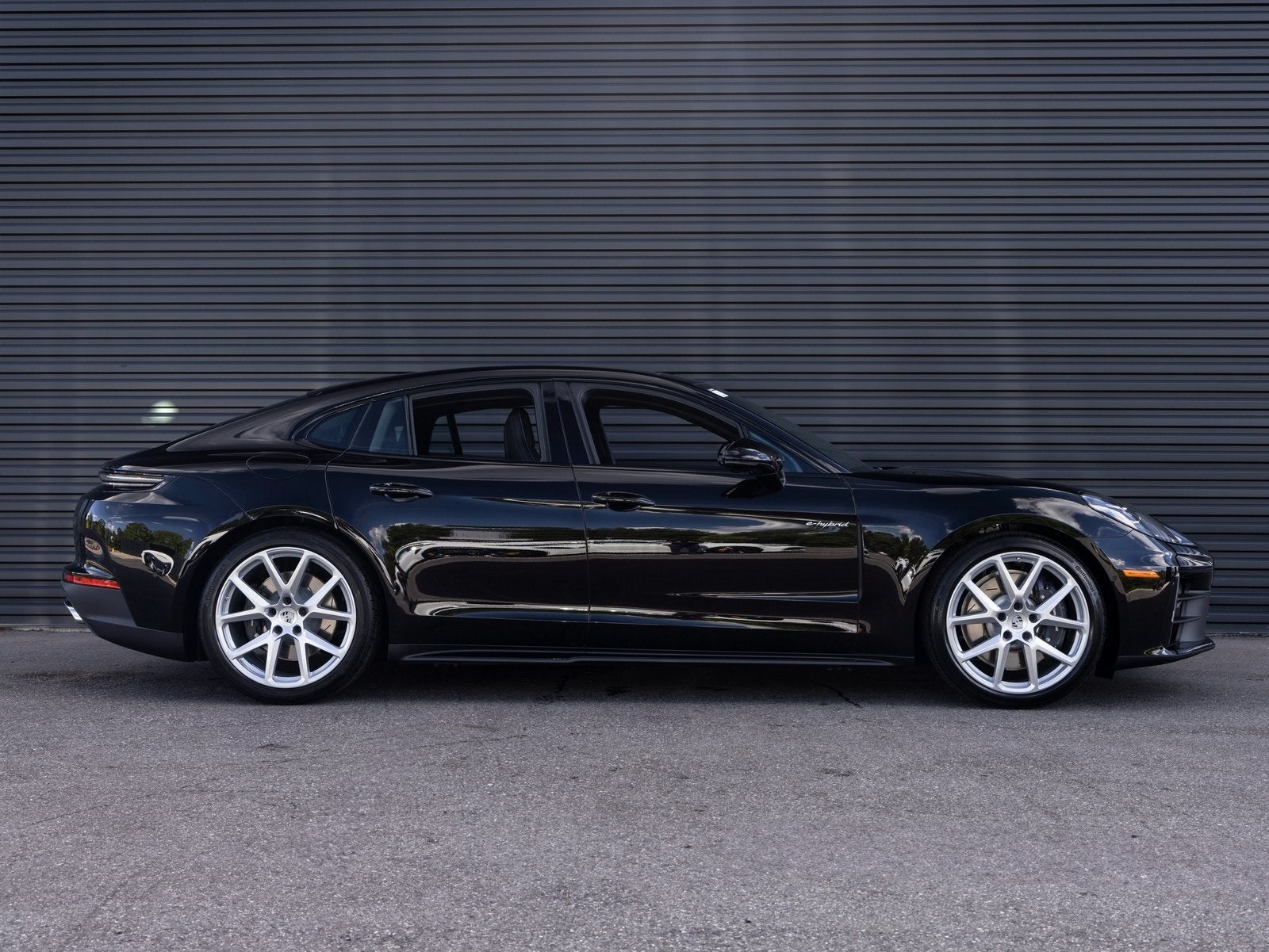 2025 Porsche Panamera Panamera 4 E-Hybrid