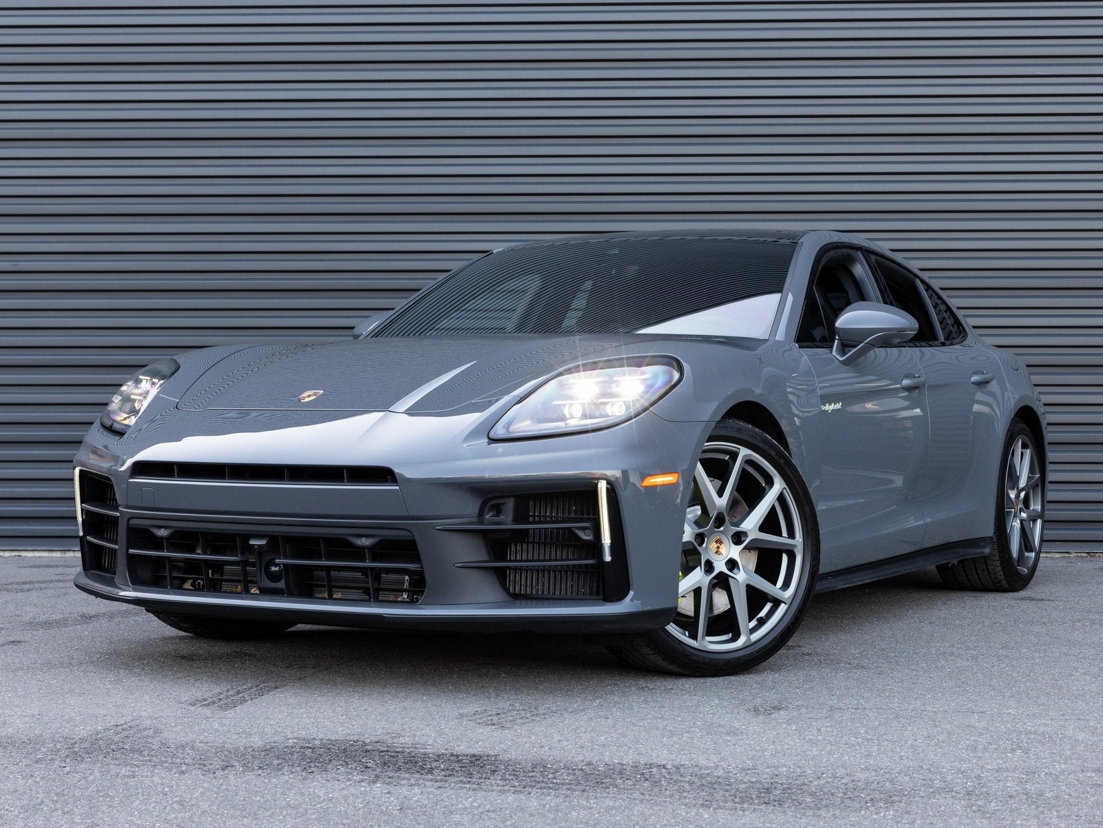 2025 Porsche Panamera Panamera 4 E-Hybrid