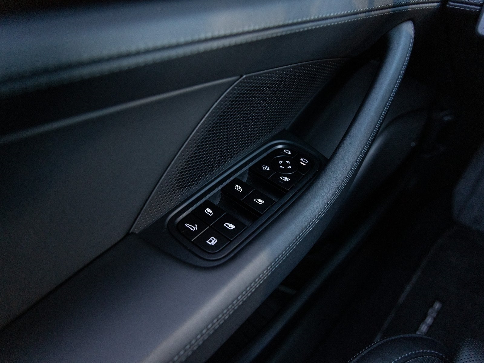 2025 Porsche Panamera Panamera 4 E-Hybrid