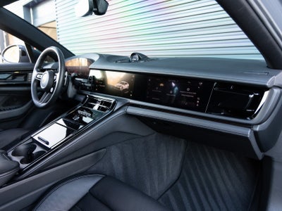 2025 Porsche Panamera Panamera 4 E-Hybrid