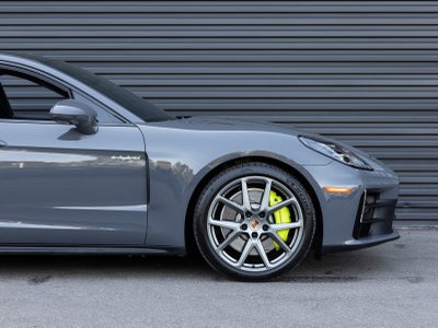 2025 Porsche Panamera Panamera 4 E-Hybrid