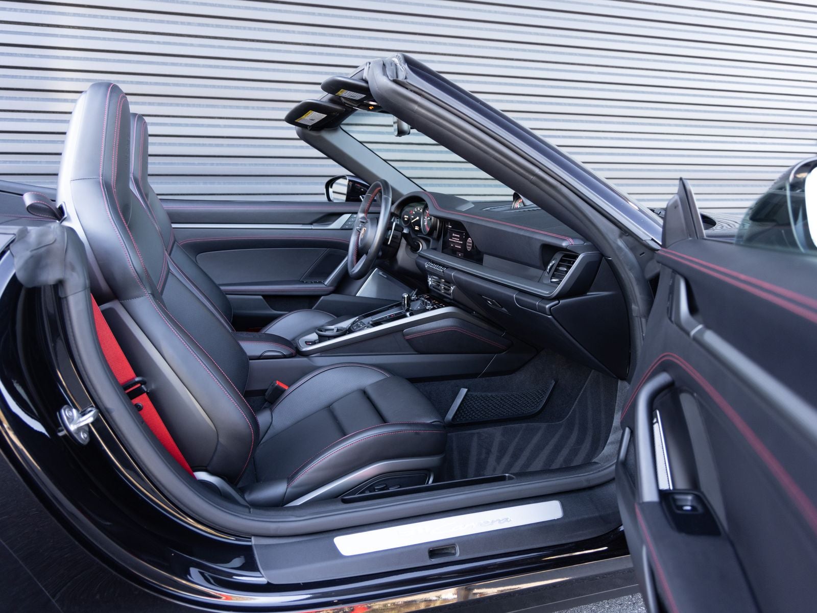 2023 Porsche 911 Carrera Cabriolet