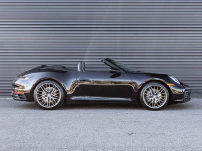 2023 Porsche 911 Carrera Cabriolet