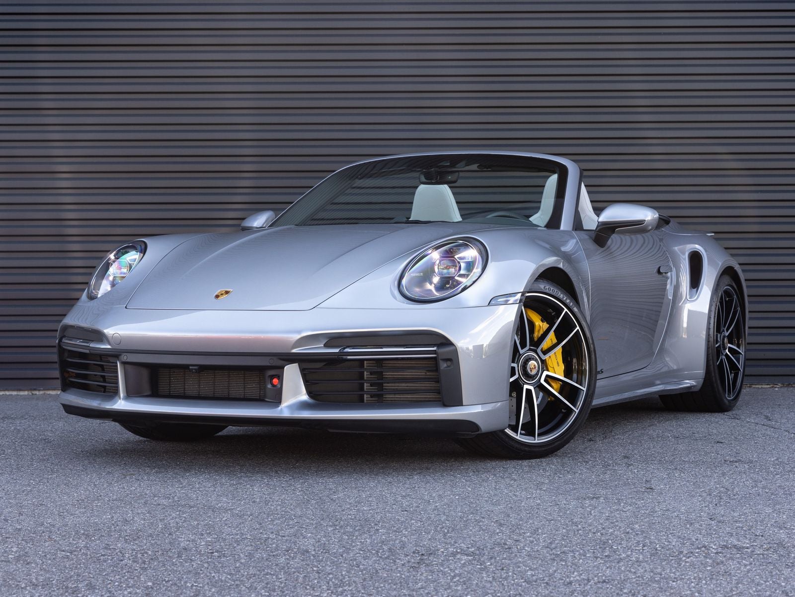 2021 Porsche 911 911 Turbo S Cabriolet (MY21)