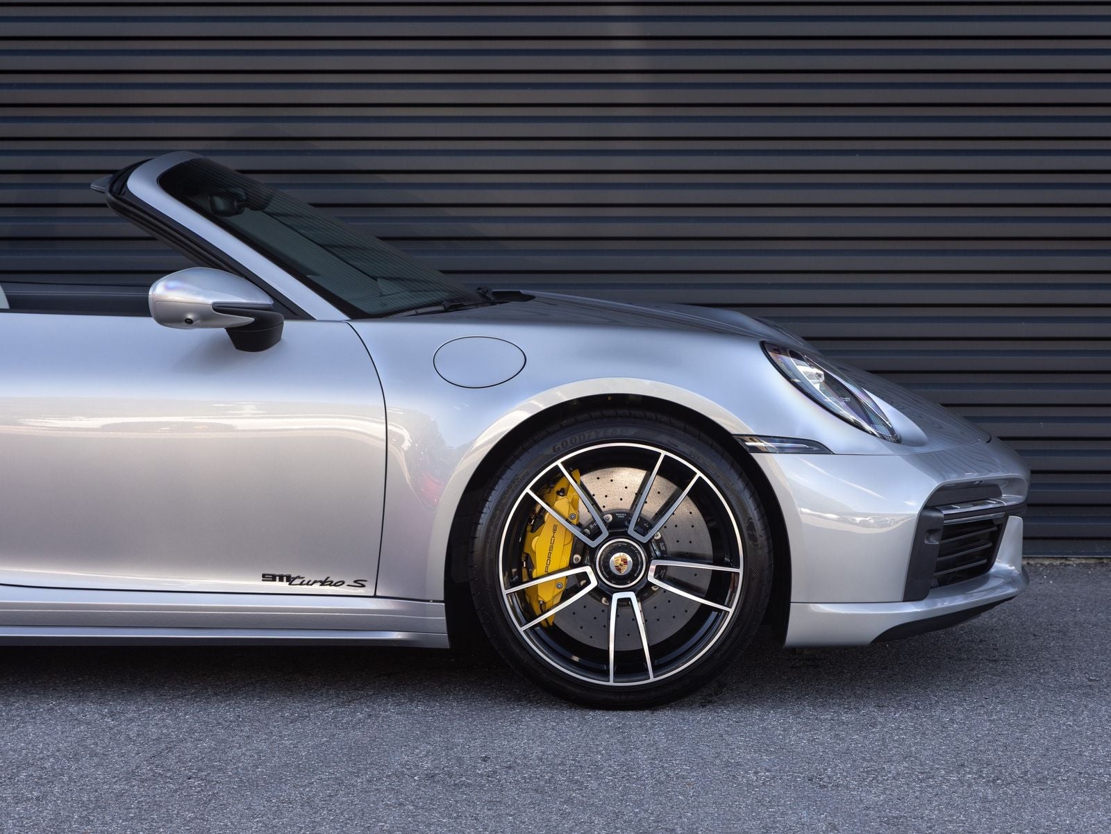 2021 Porsche 911 911 Turbo S Cabriolet (MY21)