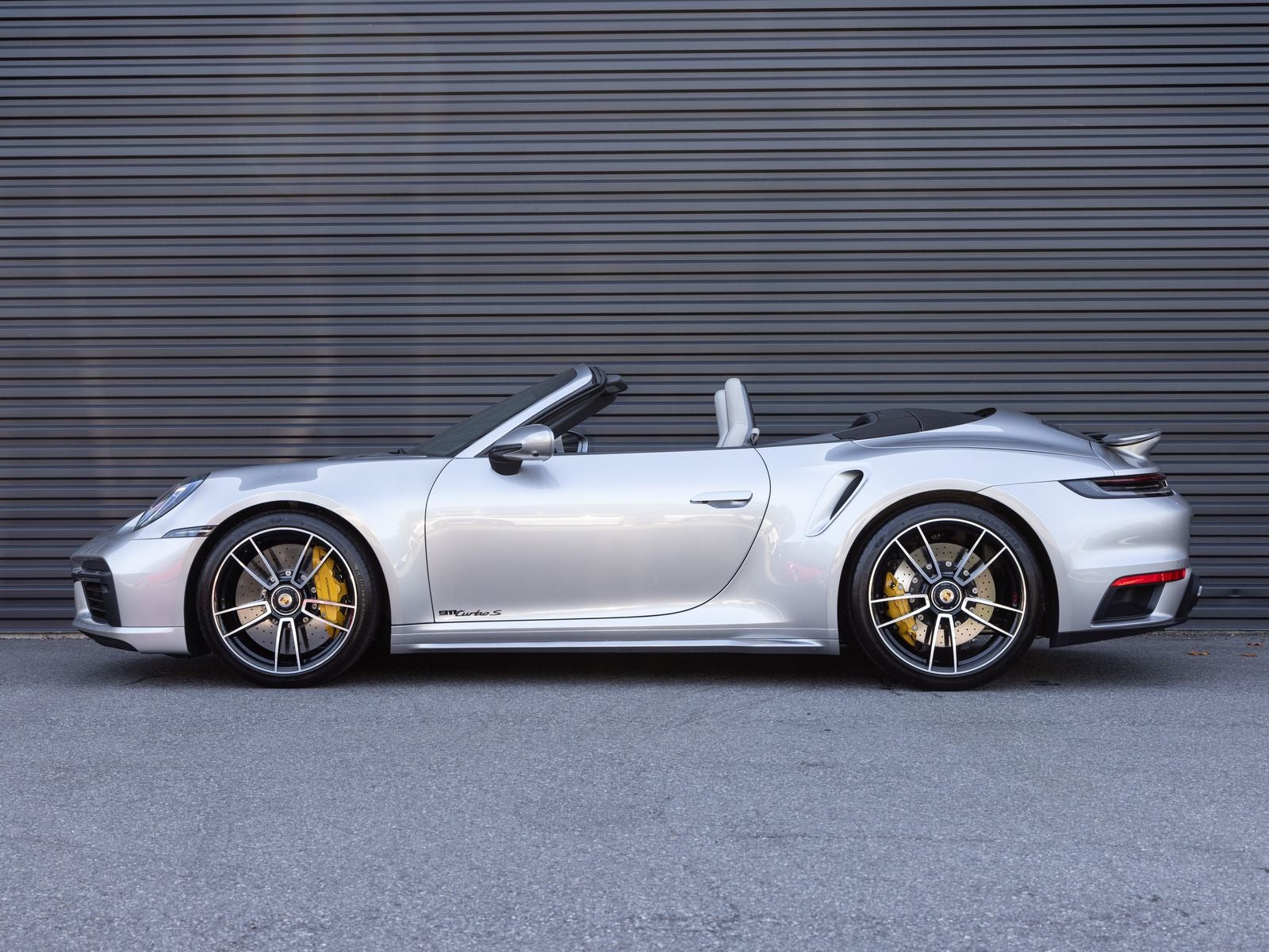 2021 Porsche 911 911 Turbo S Cabriolet (MY21)