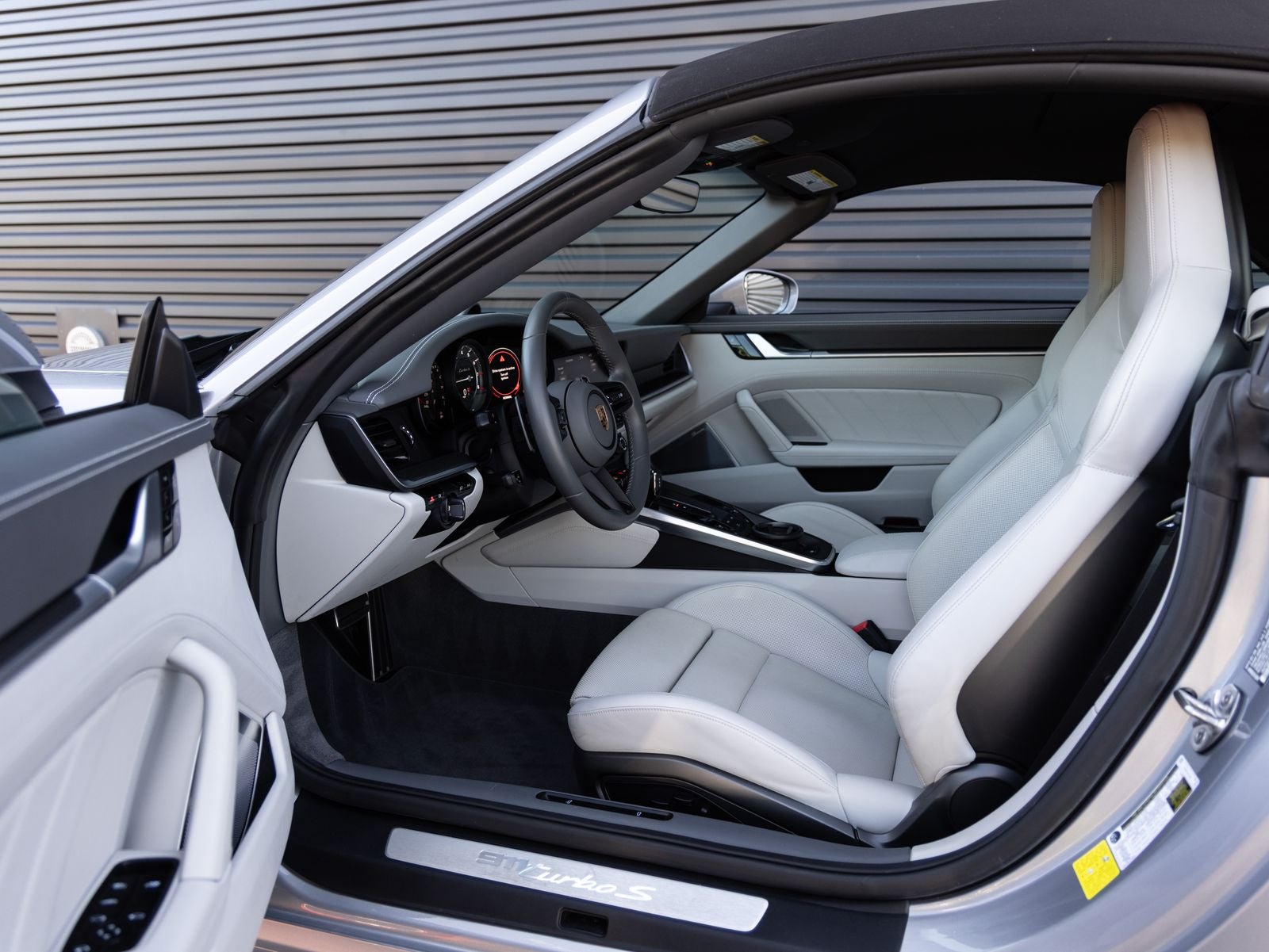 2021 Porsche 911 911 Turbo S Cabriolet (MY21)