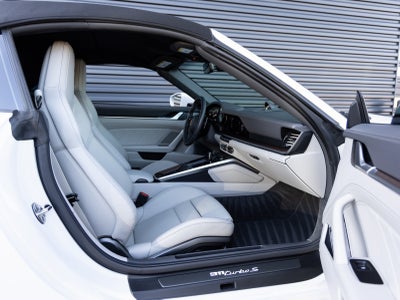 2024 Porsche 911 911 Turbo S Cabriolet (MY24)