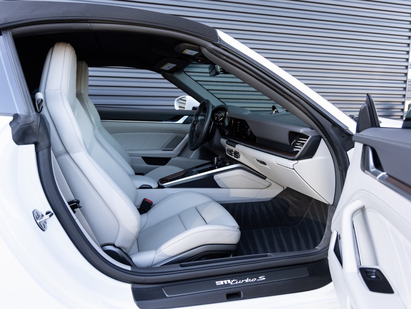 2024 Porsche 911 911 Turbo S Cabriolet (MY24)