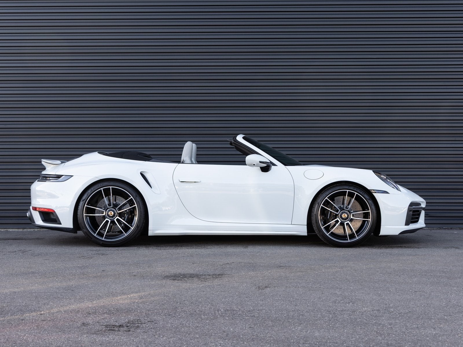 2024 Porsche 911 911 Turbo S Cabriolet (MY24)