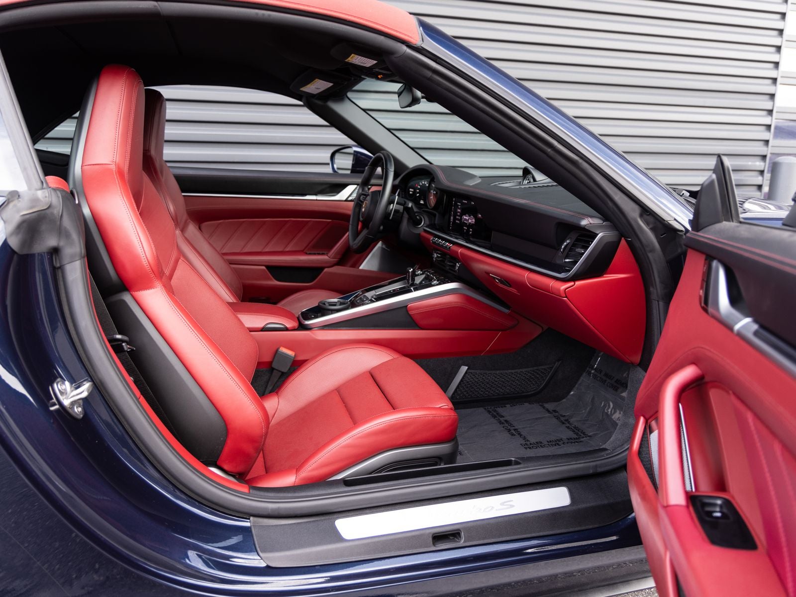 2021 Porsche 911 Turbo S - Photo 30