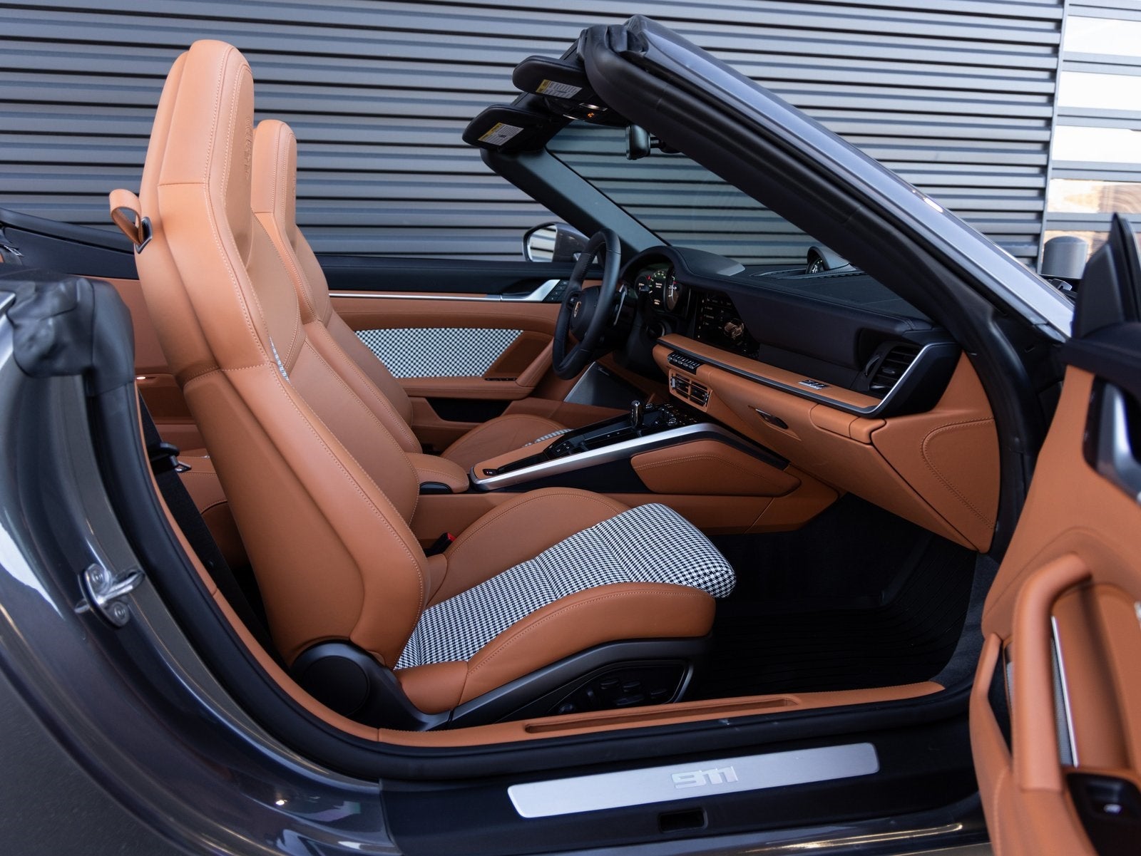 2024 Porsche 911 911 Turbo S Cabriolet (MY24)