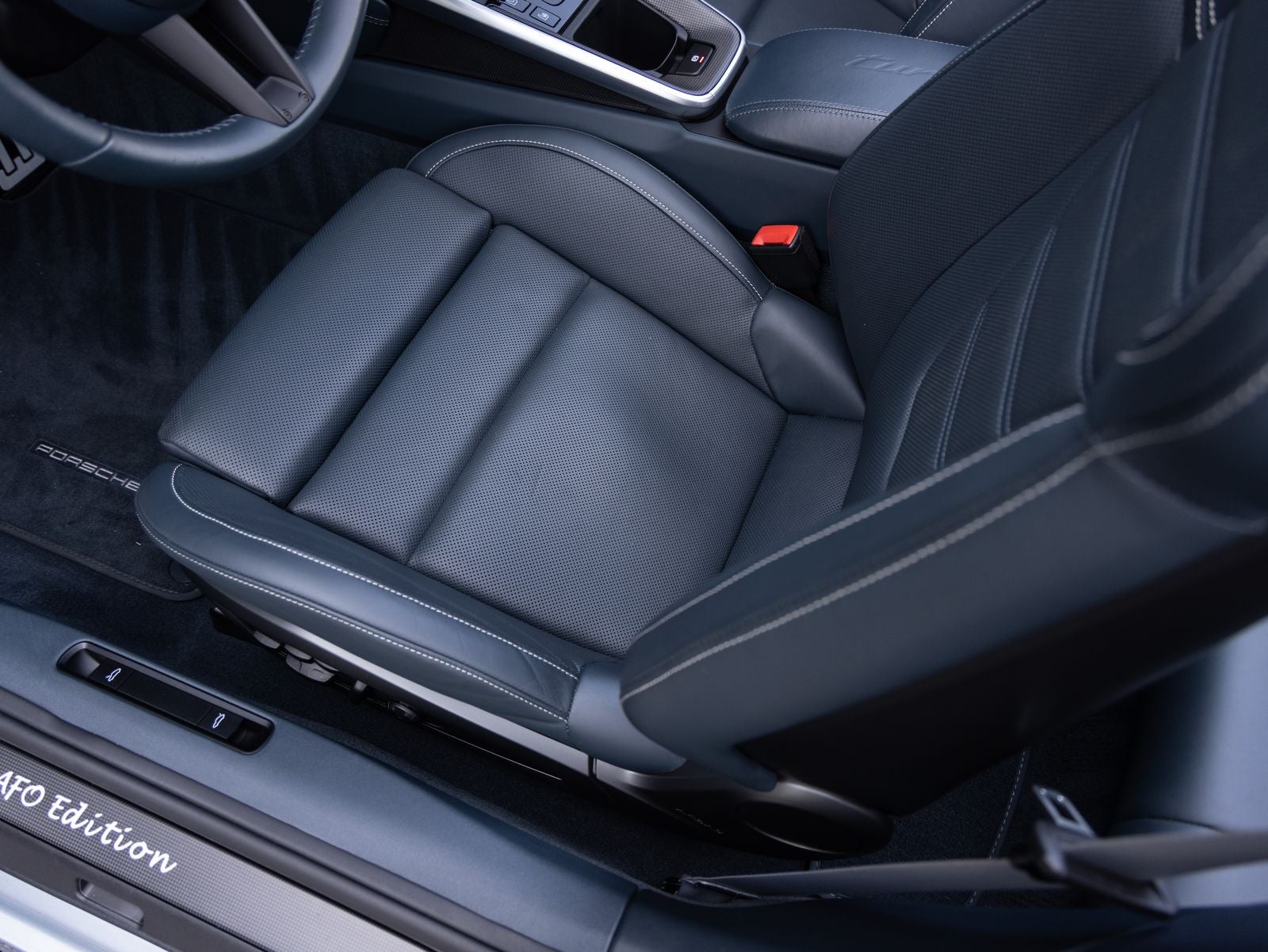 2022 Porsche 911 Turbo S Cabriolet