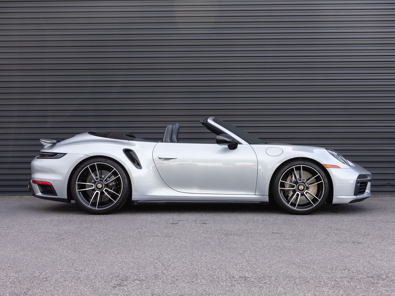 2022 Porsche 911 Turbo S Cabriolet