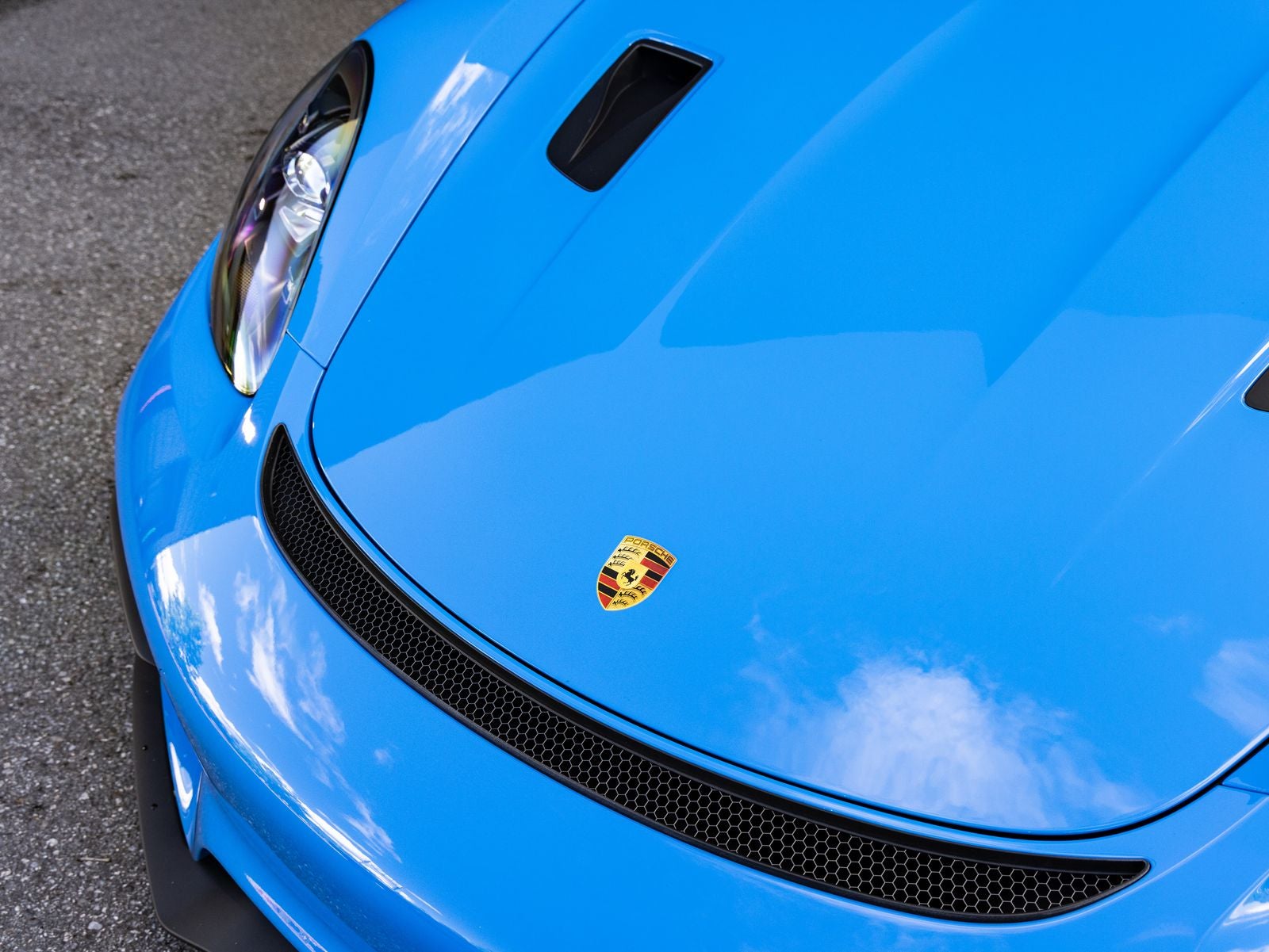 2025 Porsche 718 Spyder RS